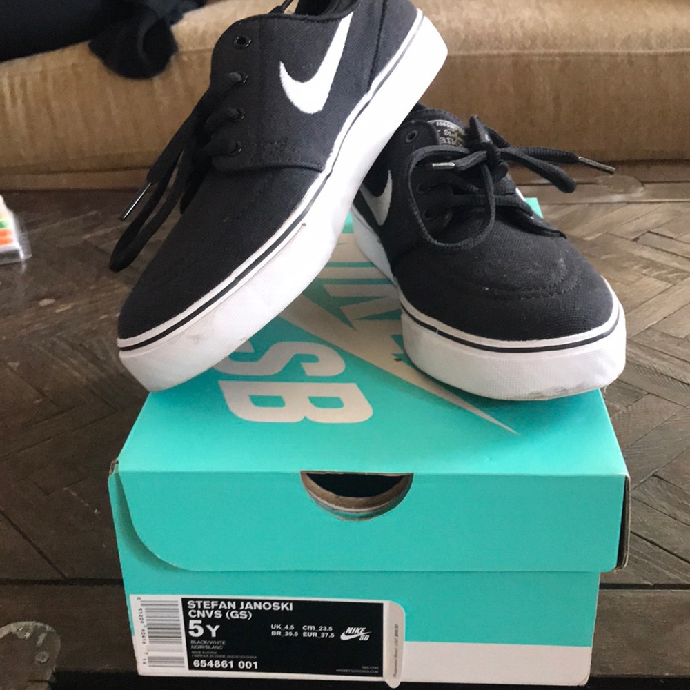 Black and white Janoski’s